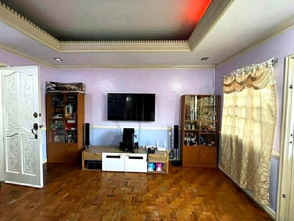 Master suite private lounge